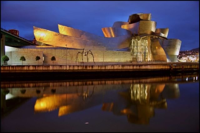 Strange Buildings (21 pics)