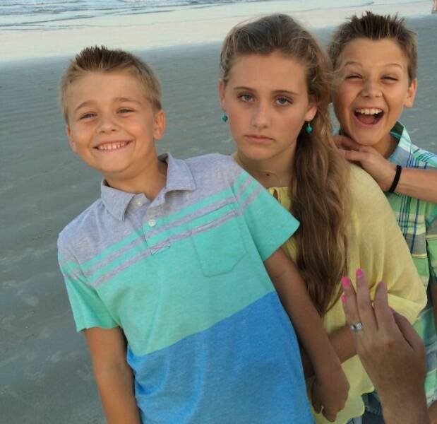 Awkward Family Photos (22 pics)