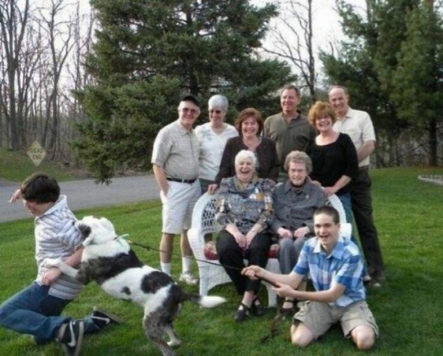 Awkward Family Photos (22 pics)