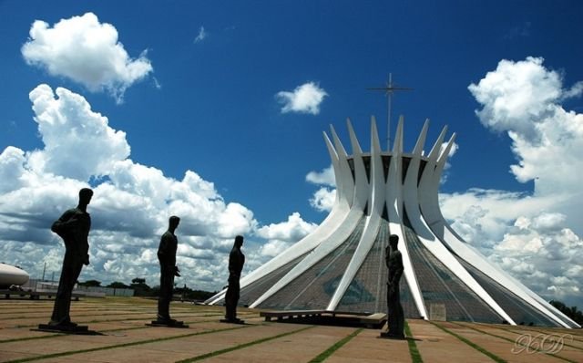 Strange Buildings (21 pics)