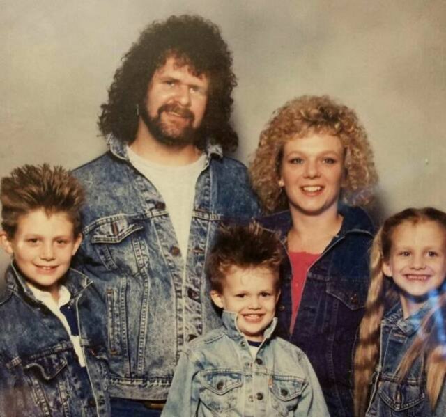 Awkward Family Photos (22 pics)