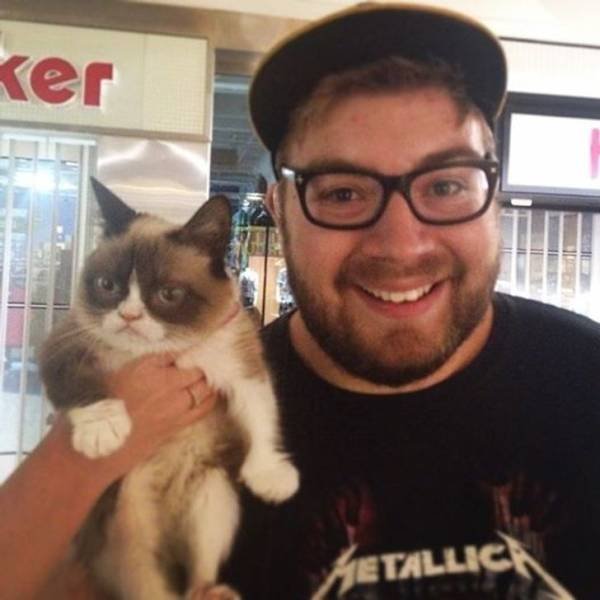 People Share Photos From Their Workplaces (26 pics)