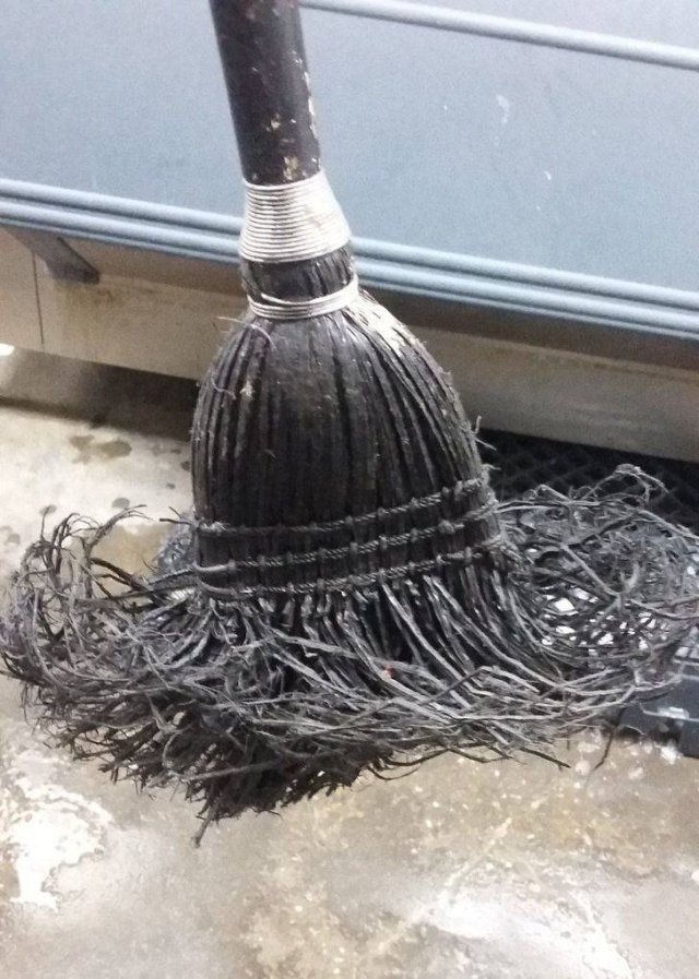 People Share Photos From Their Workplaces (26 pics)