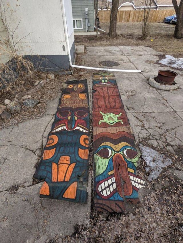 Interesting Finds In Old Houses (16 pics)