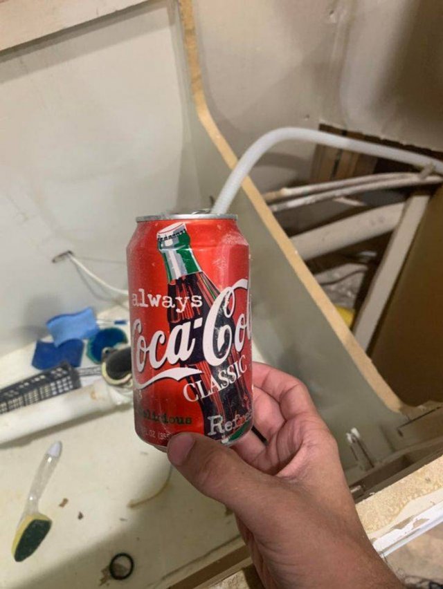 Interesting Finds In Old Houses (16 pics)