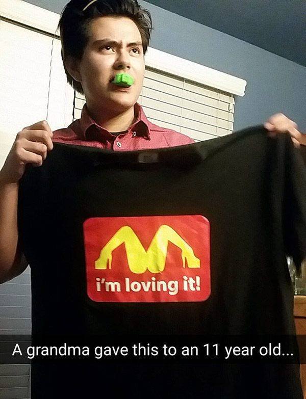 Strange Presents (28 pics)