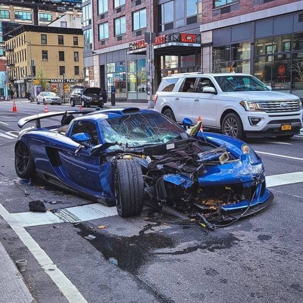 Bad Days Happen (48 pics)