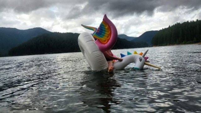 Bad Days Happen (48 pics)