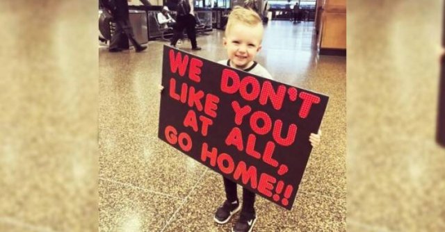Funny ''Welcome Home'' Signs (21 pics)