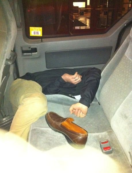 What Is Going On Here? (18 pics)