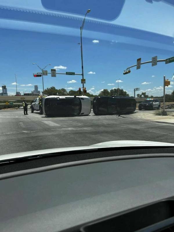 Epic Car Crashes (21 pics)