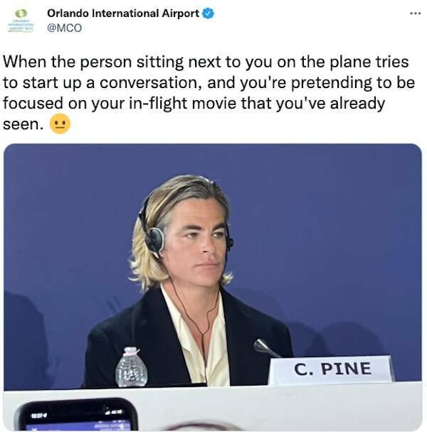 Annoying Situations On Airplanes (22 pics)