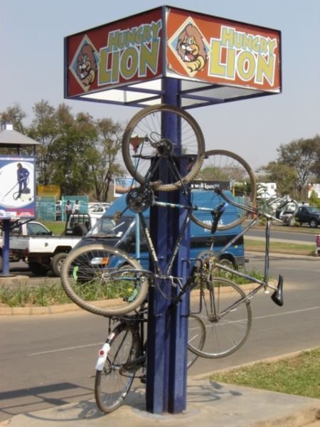 Strange Bicycle Parking (20 pics)