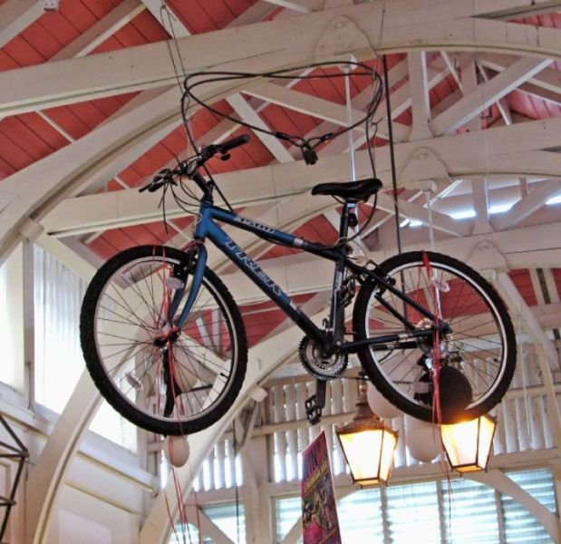 Strange Bicycle Parking (20 pics)