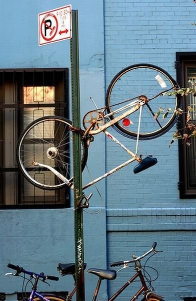 Strange Bicycle Parking (20 pics)