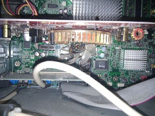 A Repair Technician's Hell (39 pics)