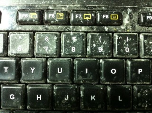 A Repair Technician's Hell (39 pics)