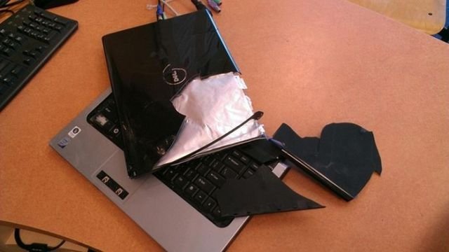 A Repair Technician's Hell (39 pics)
