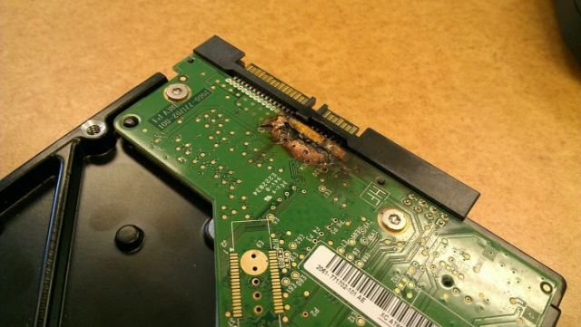 A Repair Technician's Hell (39 pics)
