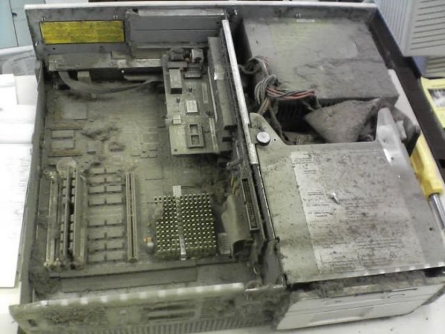 A Repair Technician's Hell (39 pics)