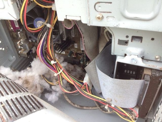 A Repair Technician's Hell (39 pics)