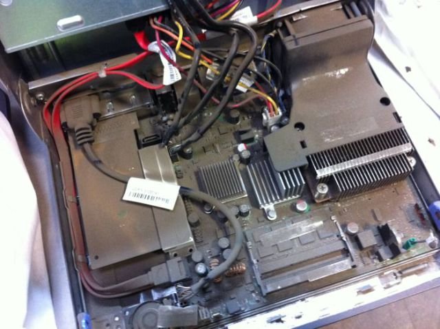 A Repair Technician's Hell (39 pics)