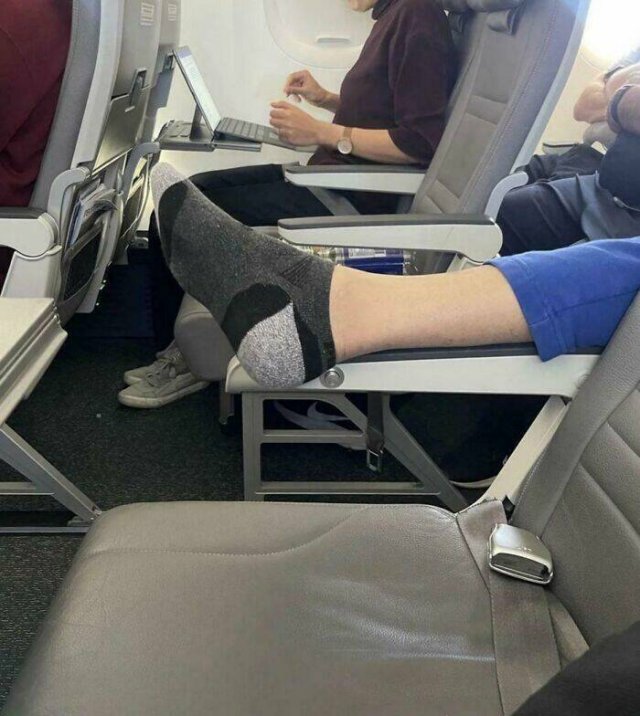 Annoying Situations (22 pics)