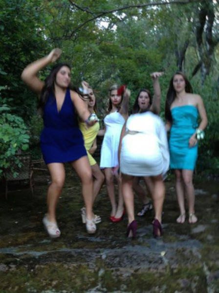 What Is Going On Here? (21 pics)
