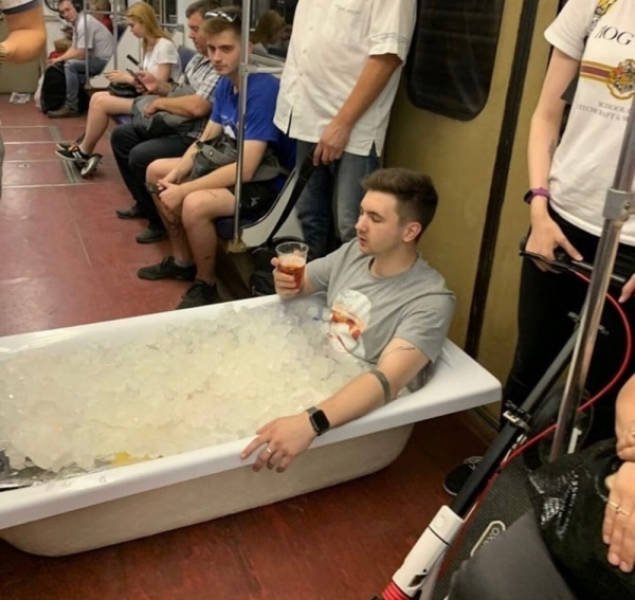 Strange People In The Subway (31 pics) Strange People In The Subway (31 pics)