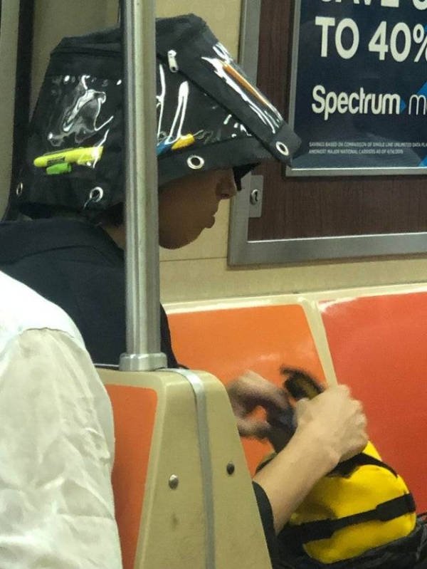 Strange People In The Subway (31 pics) Strange People In The Subway (31 pics)