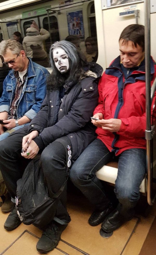 Strange People In The Subway (31 pics) Strange People In The Subway (31 pics)