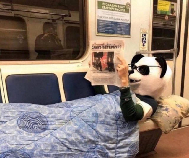 Strange People In The Subway (31 pics) Strange People In The Subway (31 pics)
