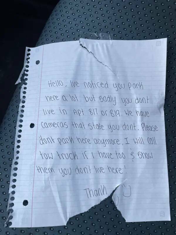 Awful Neighbors (17 pics)
