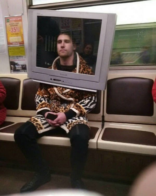 Strange People In The Subway (31 pics) Strange People In The Subway (31 pics)