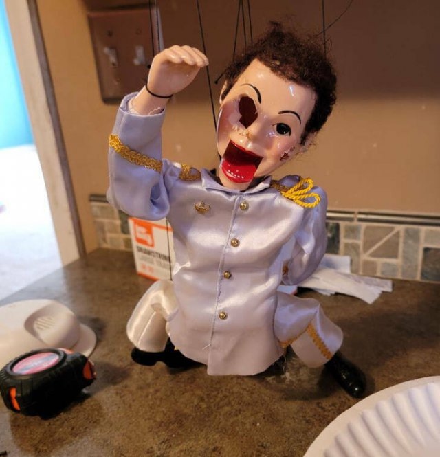 Unexpected And Odd Gifts (17 pics)