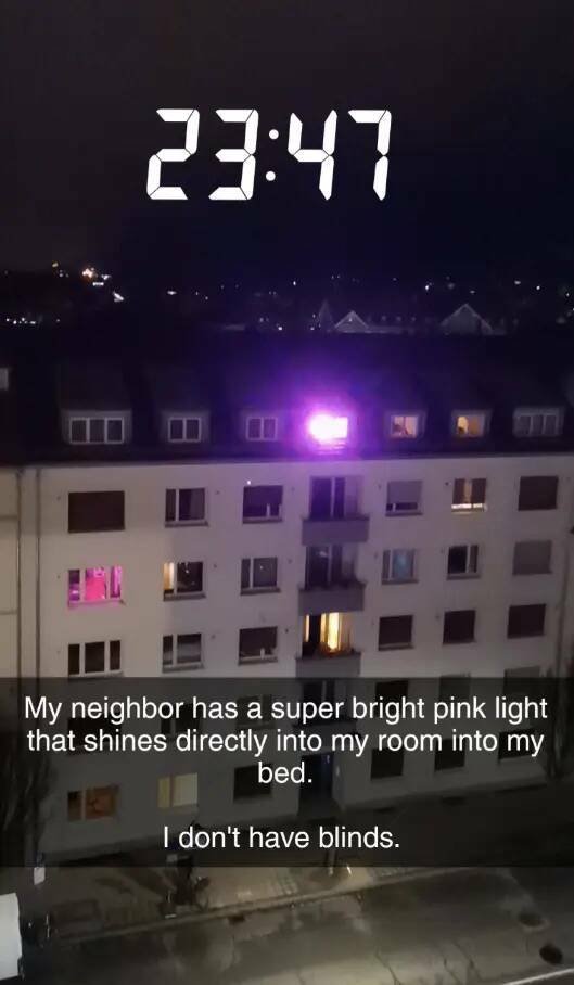 Awful Neighbors (17 pics)