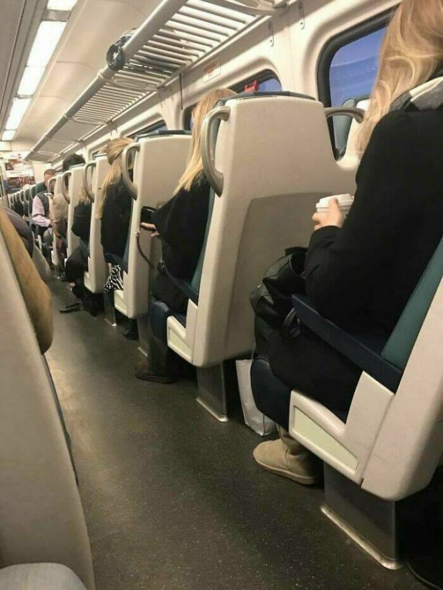 Glitches In The Matrix (24 pics)
