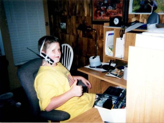 People Share Their Awkward Childhood Photos (28 pics)