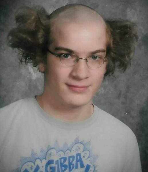 People Share Their Awkward Childhood Photos (28 pics)