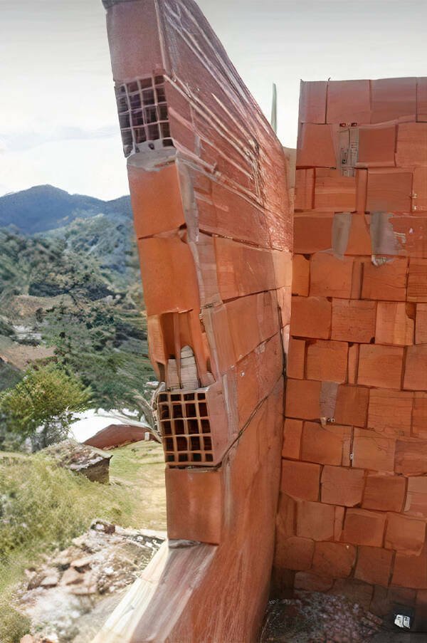 Terrible Constructions (15 pics)