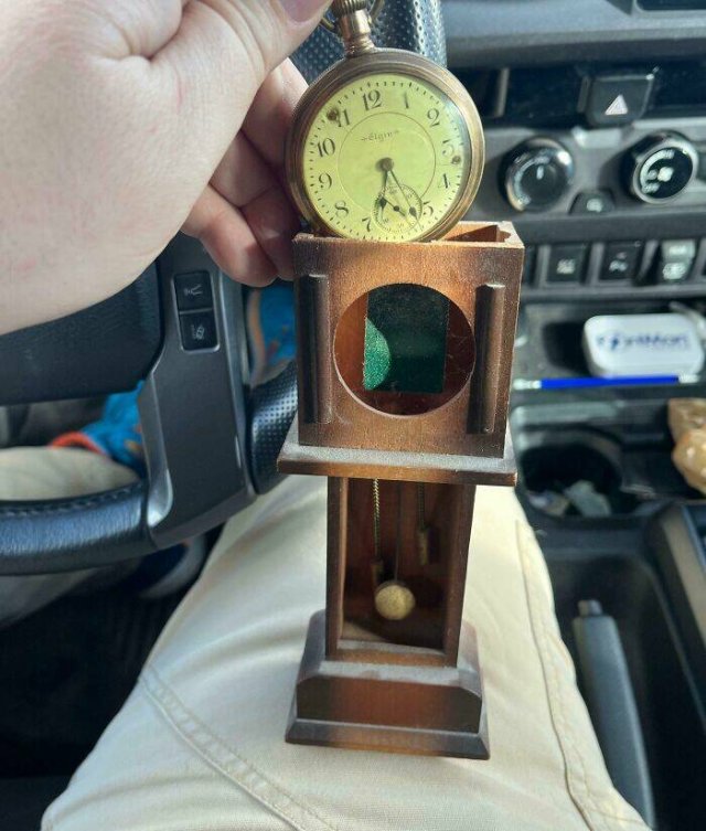Cool Finds In Thrift Shops (25 pics)