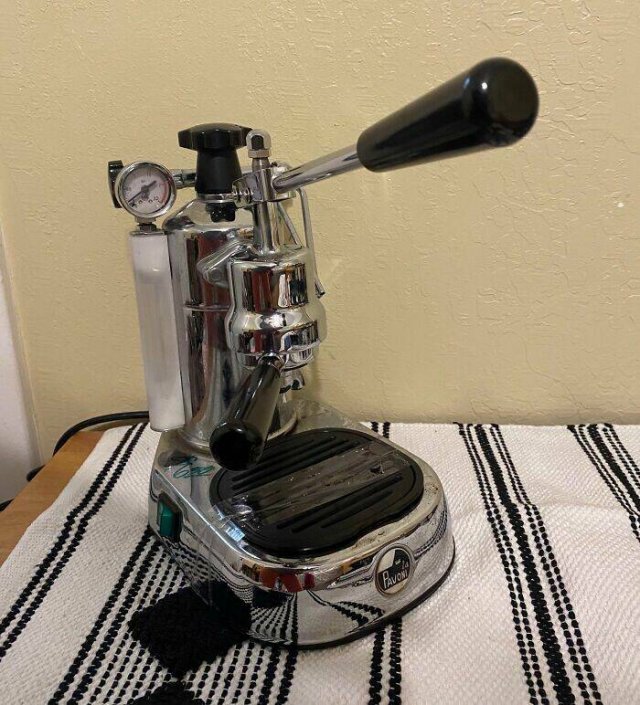 Cool Finds In Thrift Shops (25 pics)