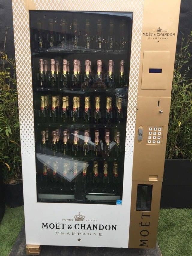 Unusual Vending Machines (21 pics)