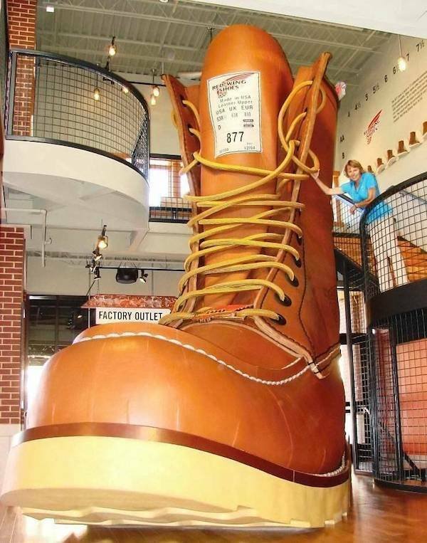 Giant Things (17 pics)