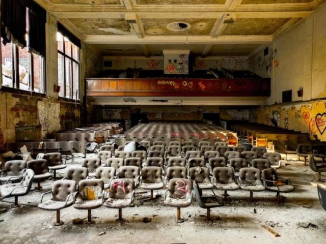 Atmospheric Abandoned Places (31 pics)