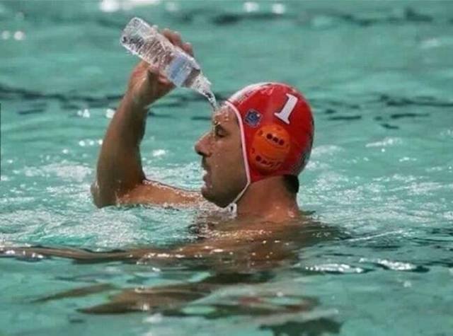 What Is Going On Here? (23 pics)