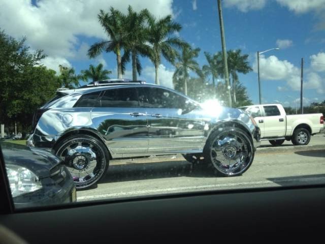 What Is Going On Here? (23 pics)