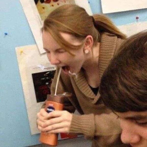 What Is Going On Here? (23 pics)