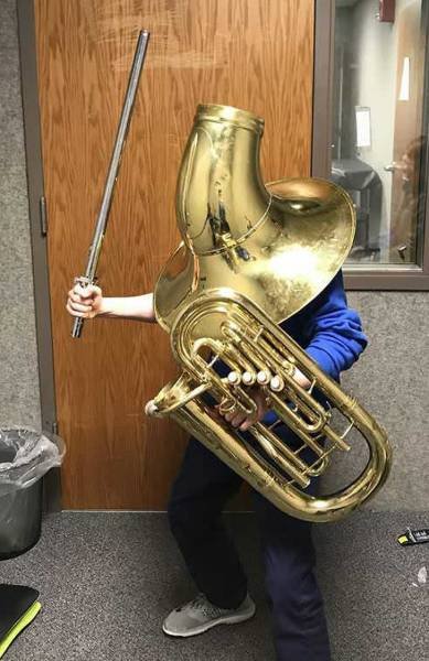 What Is Going On Here? (23 pics)
