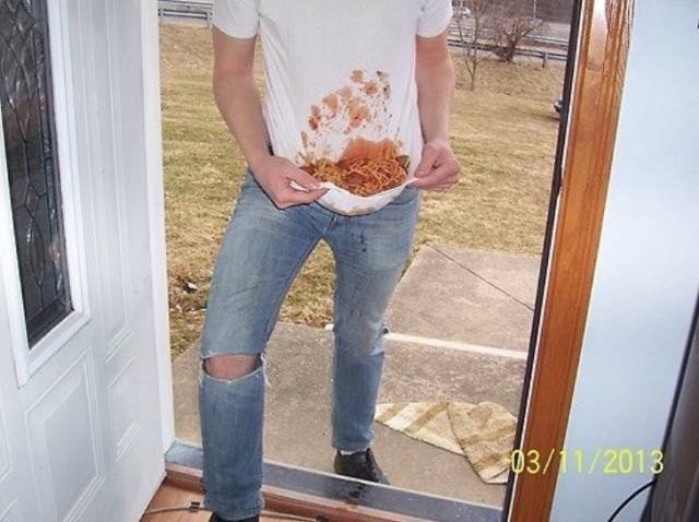 What Is Going On Here? (23 pics)